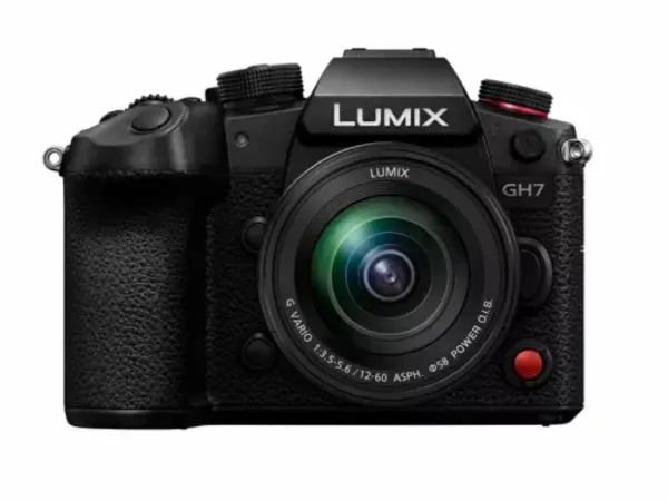 Immagine di PANASONIC GH7 + 12-60MM F3.5-5.6 OIS