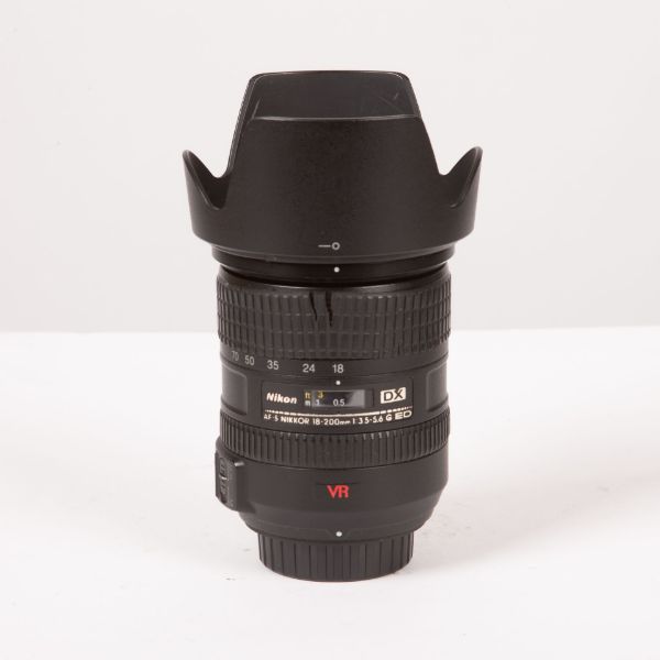 Nikon AF-S DX NIKKOR 18-200mm f/3.5-5.6G ED VR -